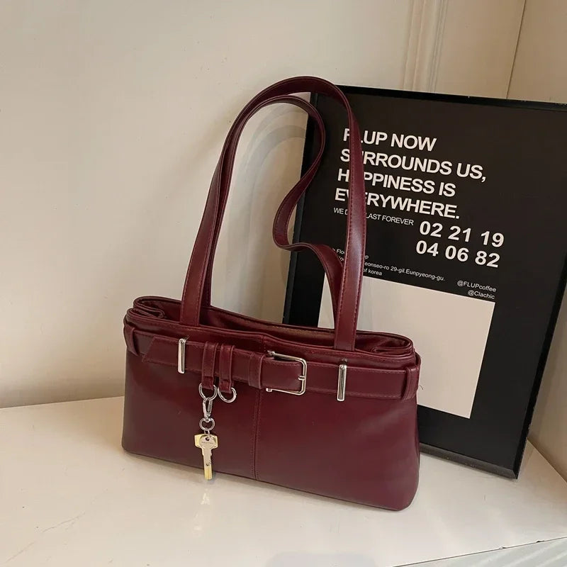 Arden - Leather Shoulder Bag with Stitching Details and Zipper Closure