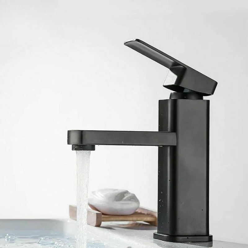 PureFlow – Single-Lever Basin Faucet with Single-Hole Installation