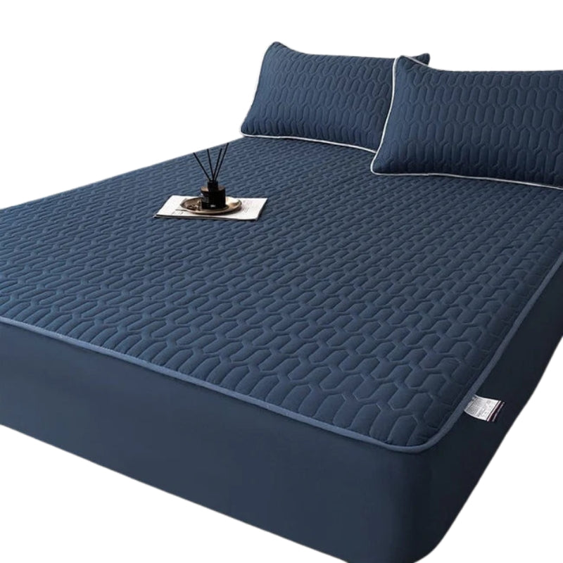 AquaSlumber – Waterproof Mattress Protector with Quilted Padding and Elastic Fit