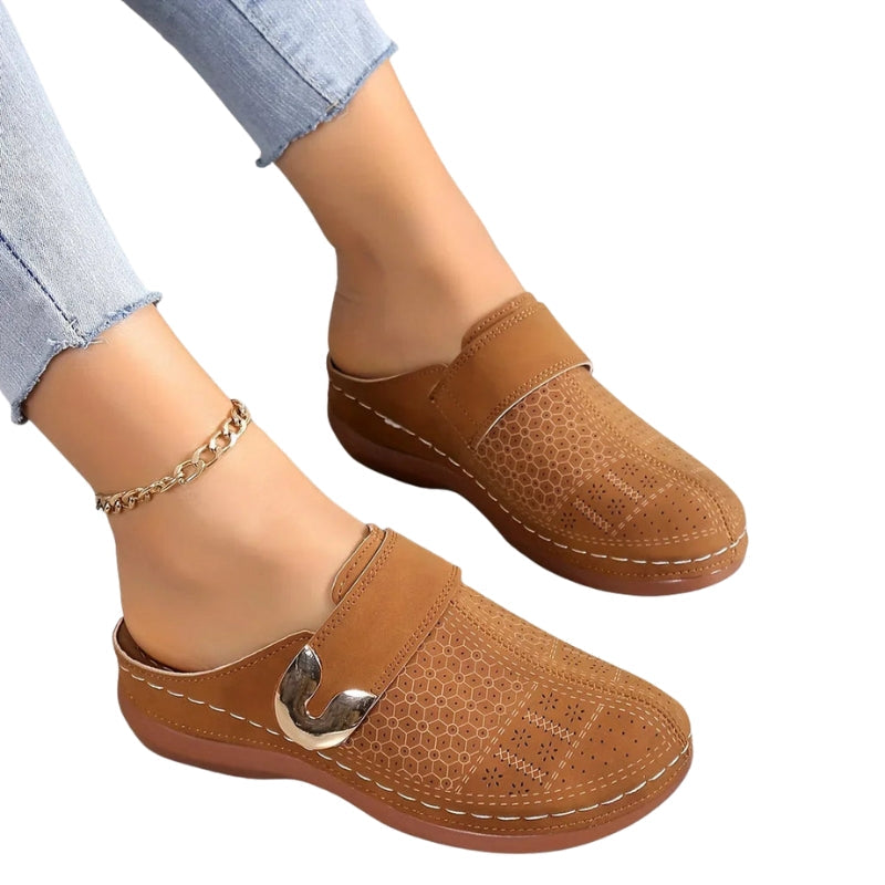 Vera – Backless Slip On Clogs with Round Toe and Breathable Upper