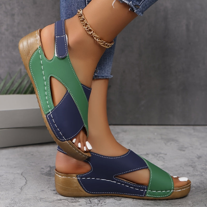 Calla – Sandals with Colorblock Straps and Cushioned Sole