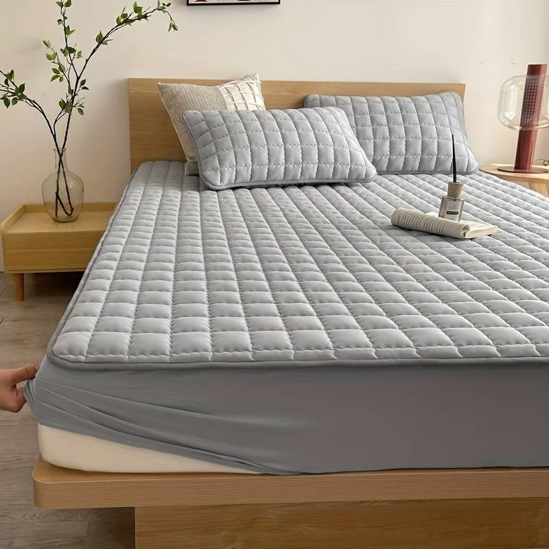 SleepEase – Quilted Mattress Cover with Soft, Breathable Texture