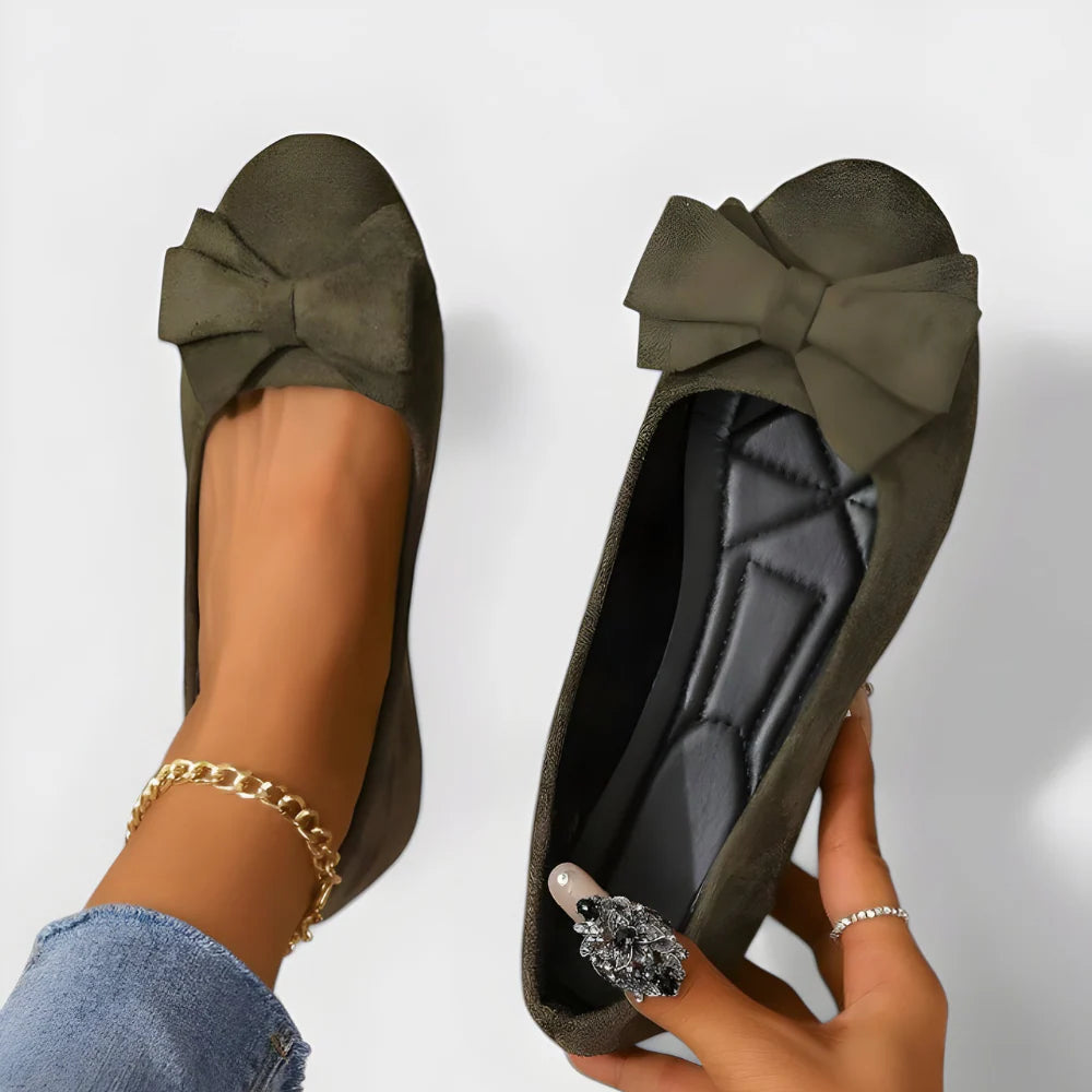 Ayleen – Round Toe Slip-On Flats with Bow Detail