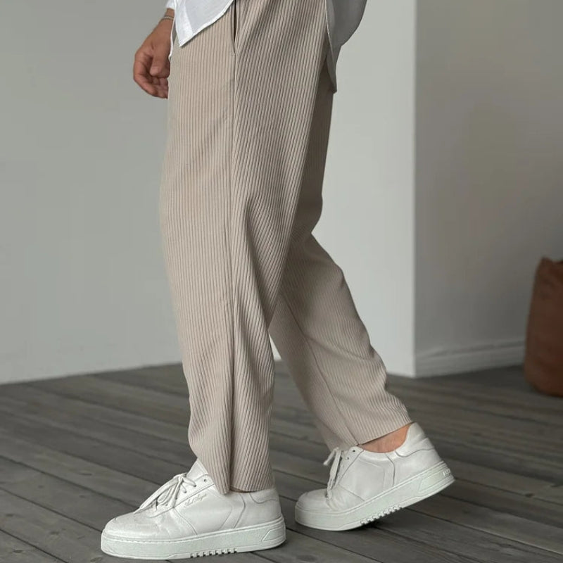 Liam – Loose Trousers with Pockets for Everyday Use