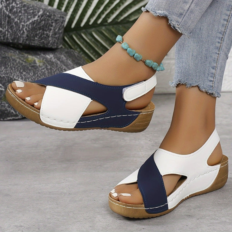 Calla – Sandals with Colorblock Straps and Cushioned Sole