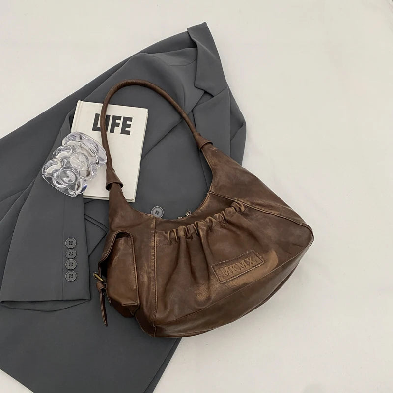 Sienna – Hobo style handbag with zipper