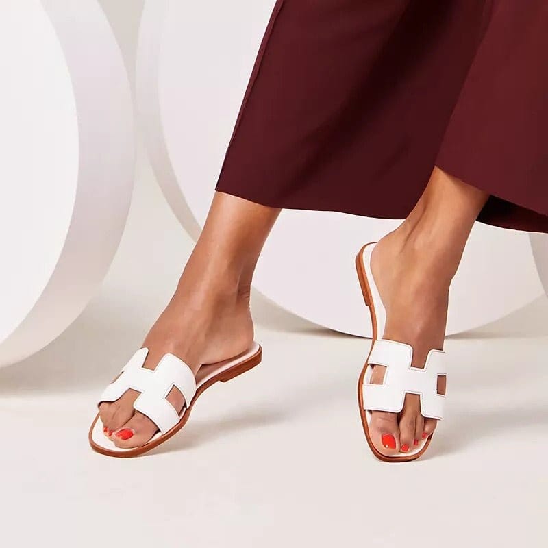 Clara – Flat Slip-On Slippers with Cutout Details