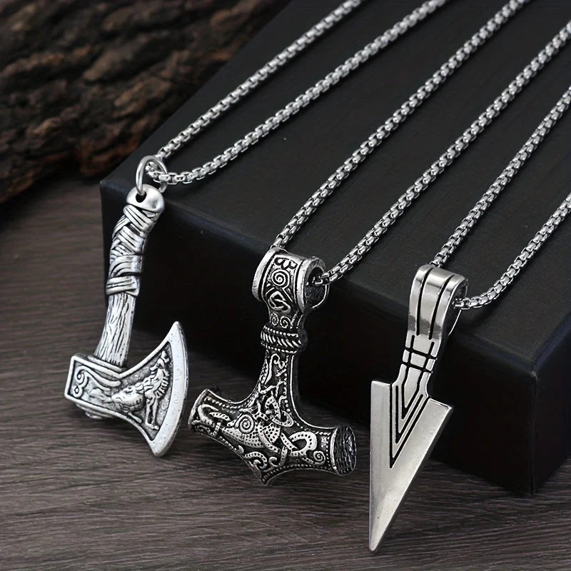 Cassian – Necklace Set With Viking Pendants in Silver Alloy