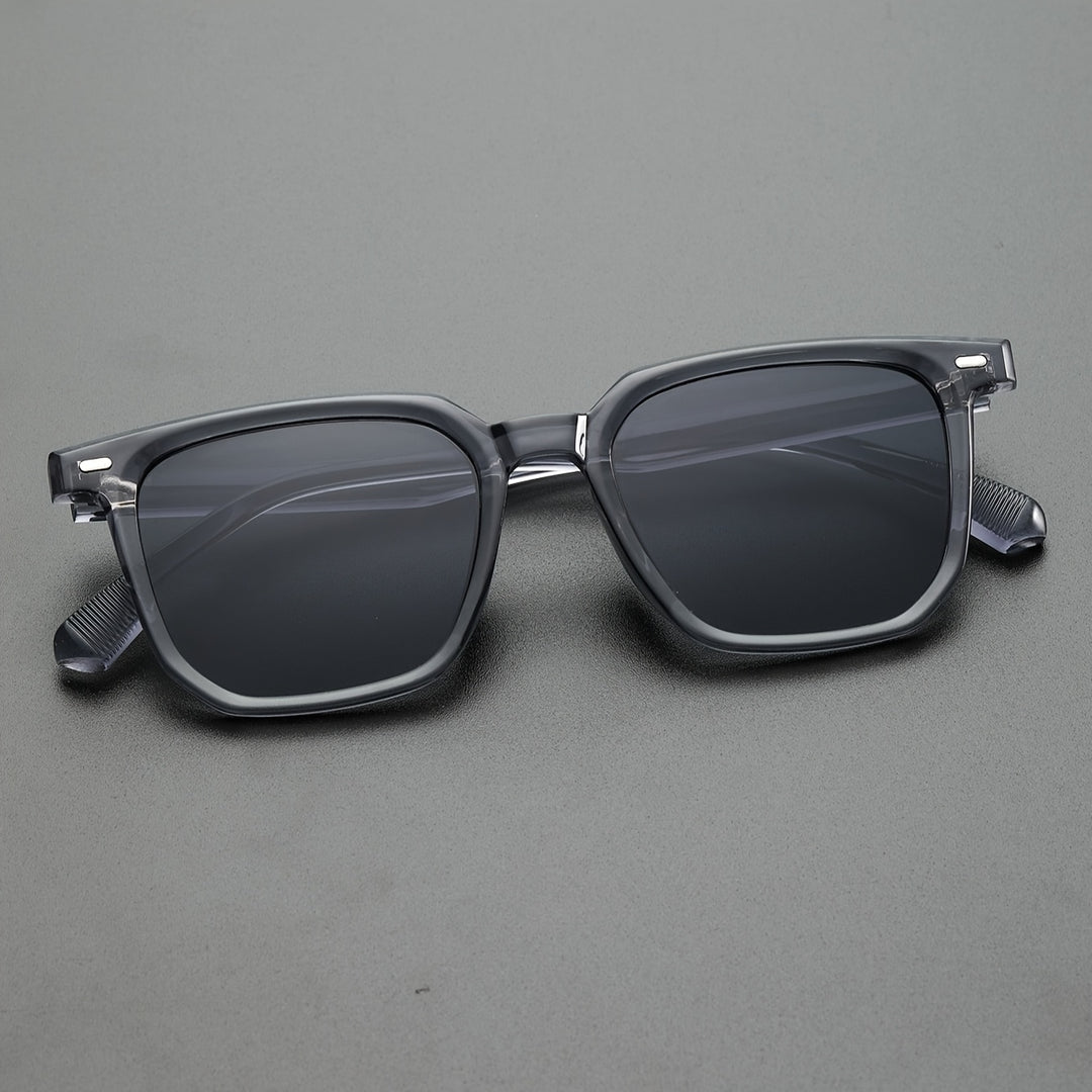 Damian – Sunglasses With Square Polycarbonate Frame and Lenses