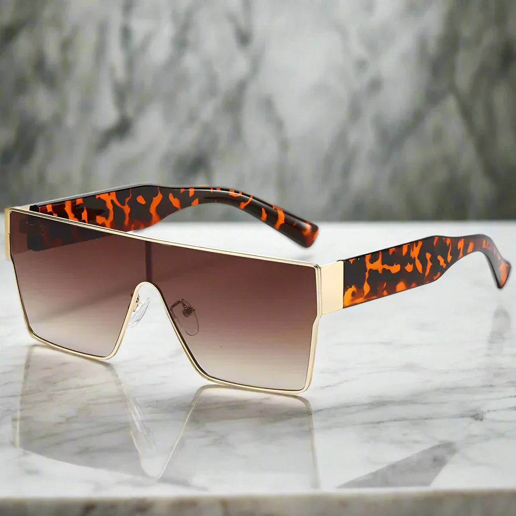 Magnus – Oversized Shield Sunglasses With UV400 Scratch-Resistant Lenses