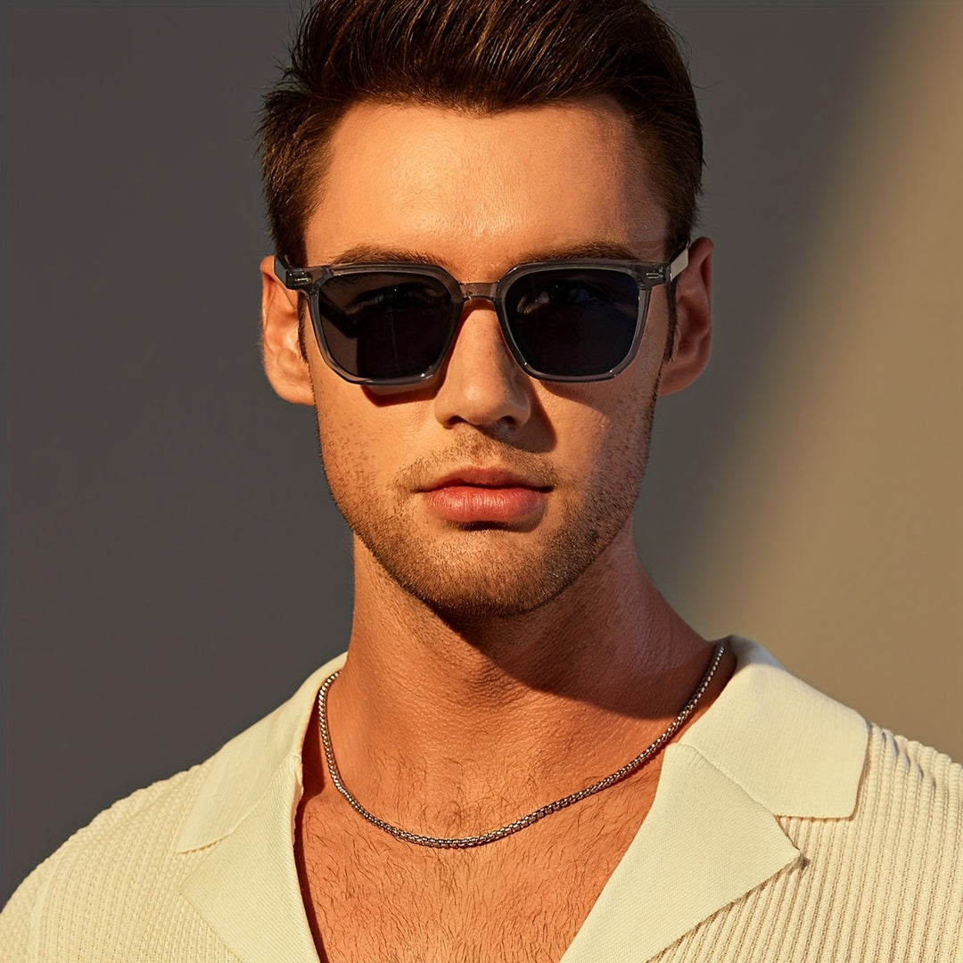 Damian – Sunglasses With Square Polycarbonate Frame and Lenses