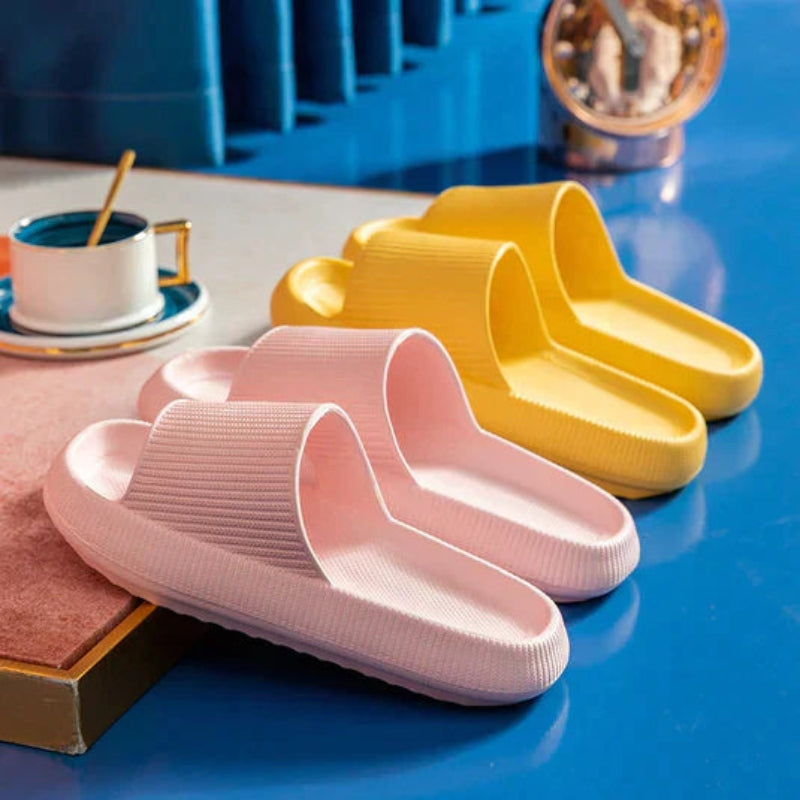 Lina – Open Slippers with Thick Flat Sole and Lightweight Design