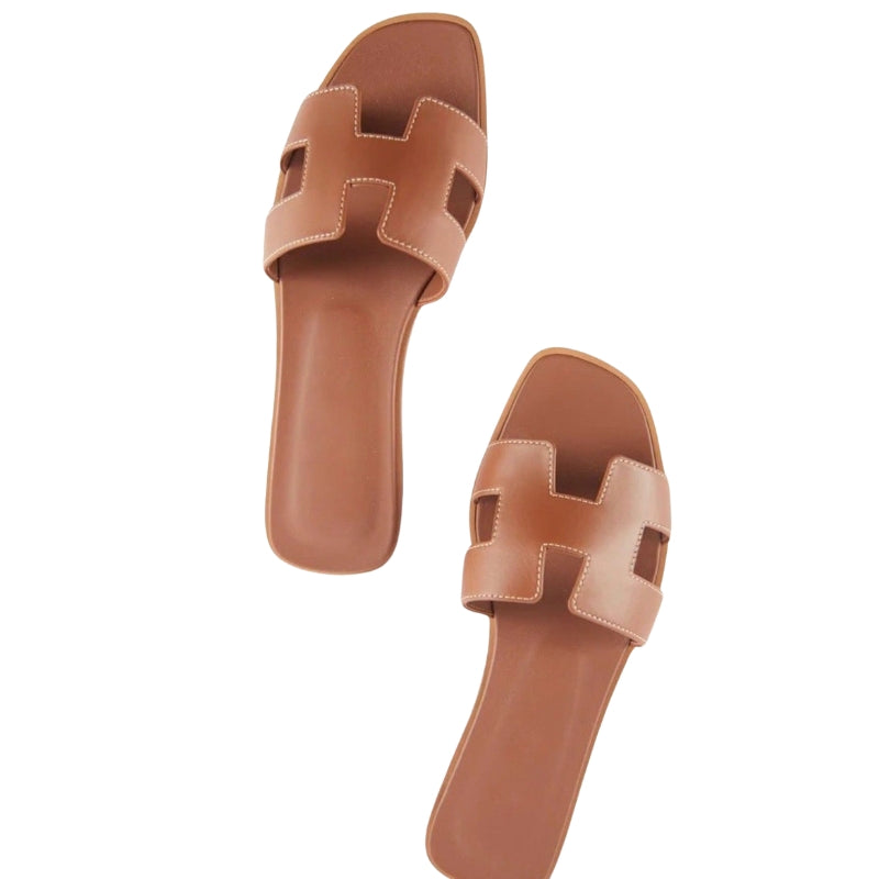 Clara – Flat Slip-On Slippers with Cutout Details