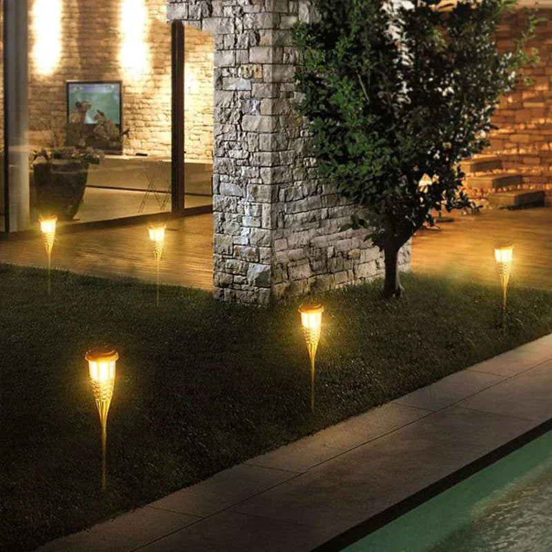 SunFlare – Set of 5 Torch-Style Solar Lights with Flame-Effect LED and Weatherproof Design