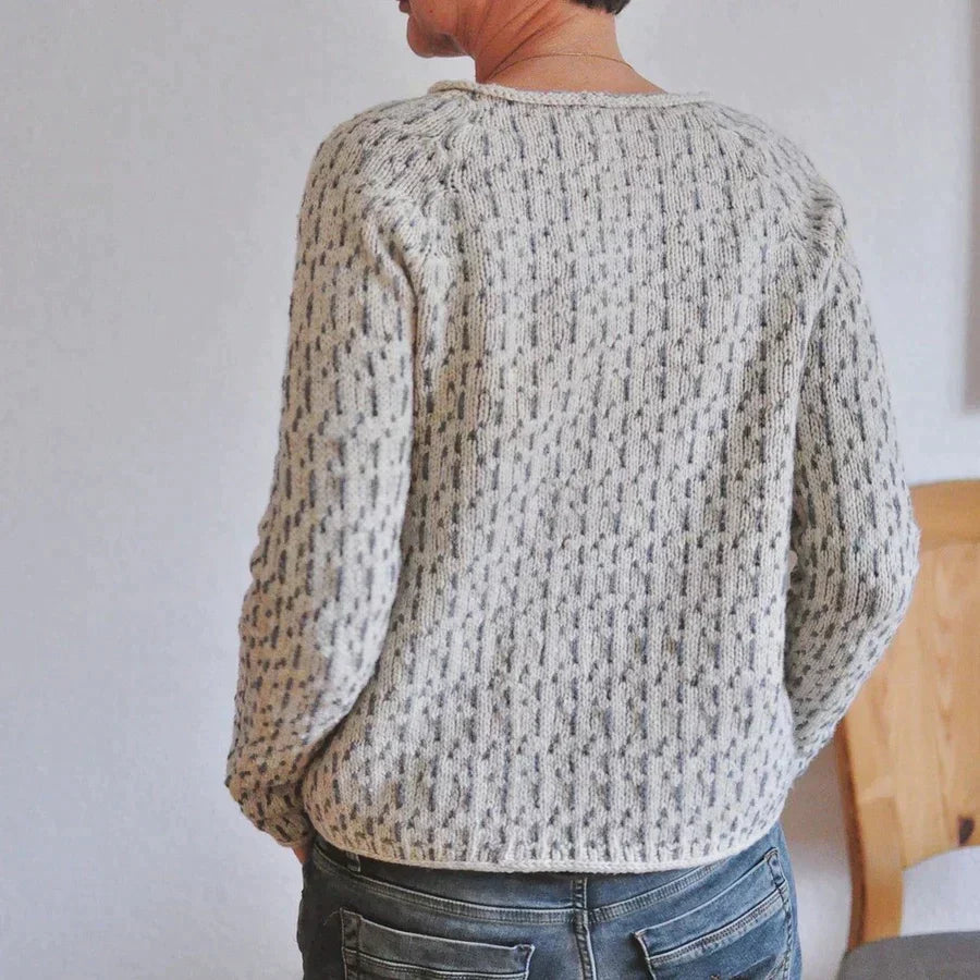 Lena – Knitted Sweater With Grey Color and Long Sleeves