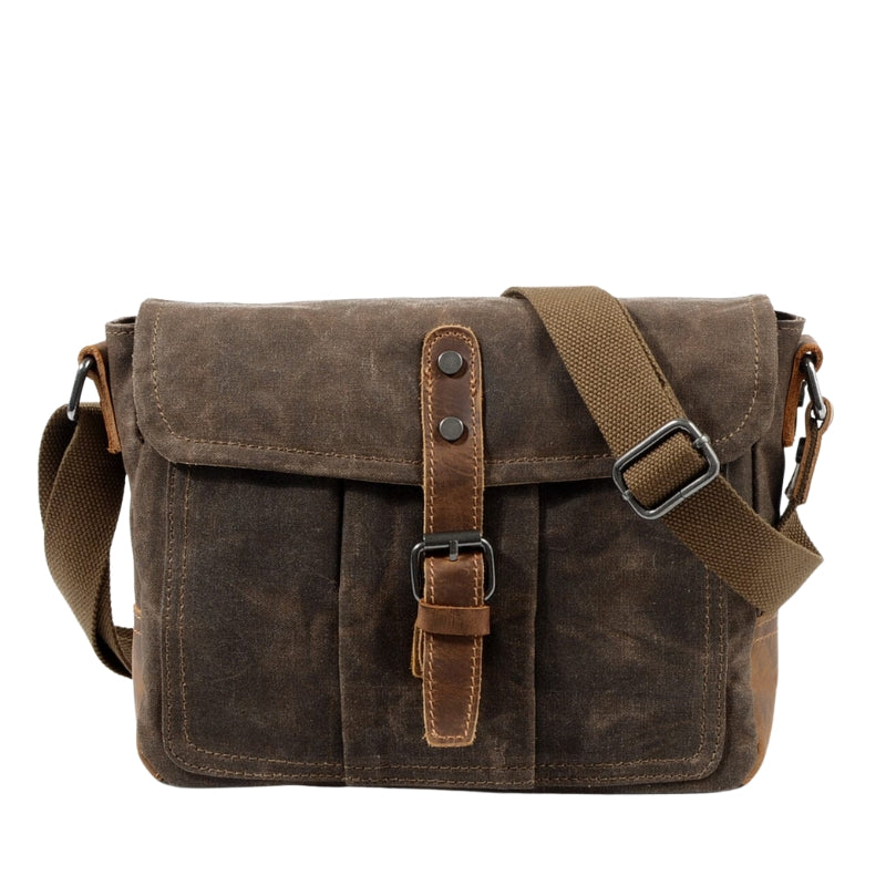 Eira – Shoulder Bag with Adjustable Buckle Strap and Zipper Closure