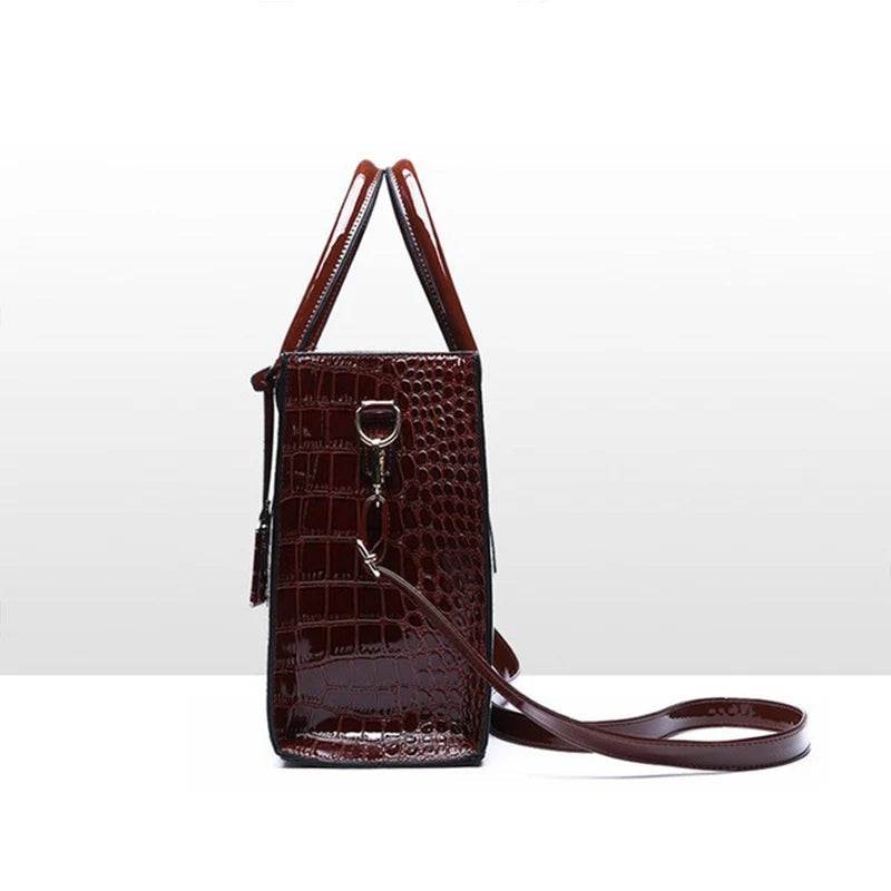Anneliese – Leather Handbag with Adjustable Shoulder Strap and Structured Design