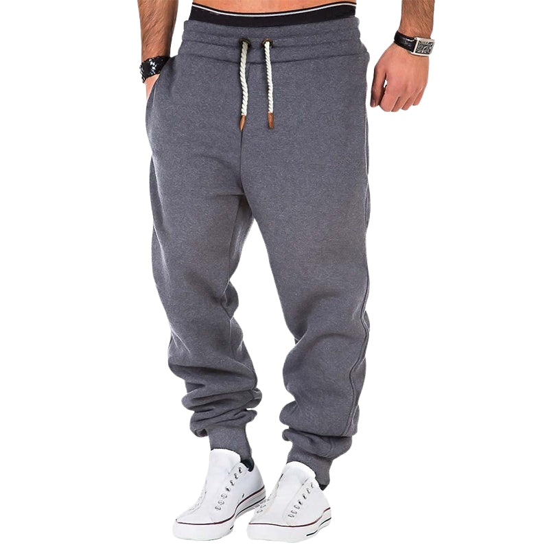 Liam – Jogging Pants with Tapered Ankle and Side Pockets