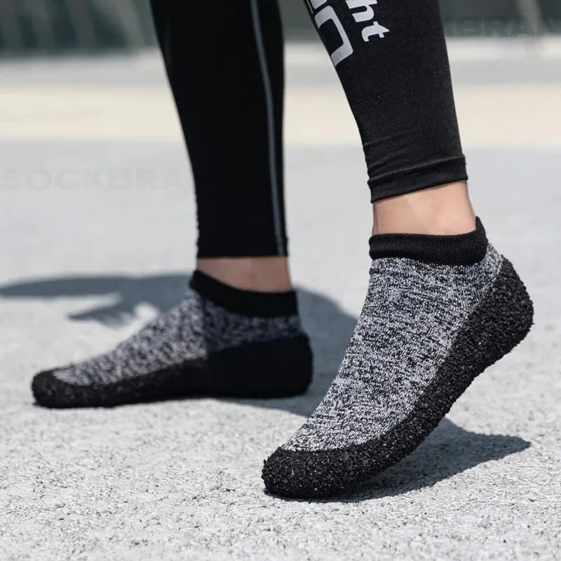 StrideForm – Sustainable Sockshoe Hybrid with Close Fitting and Breathable Design