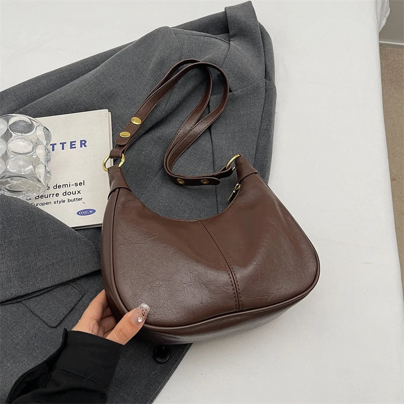 Elowen - Leather Handbag with Zipper Closure and Adjustable Shoulder Strap