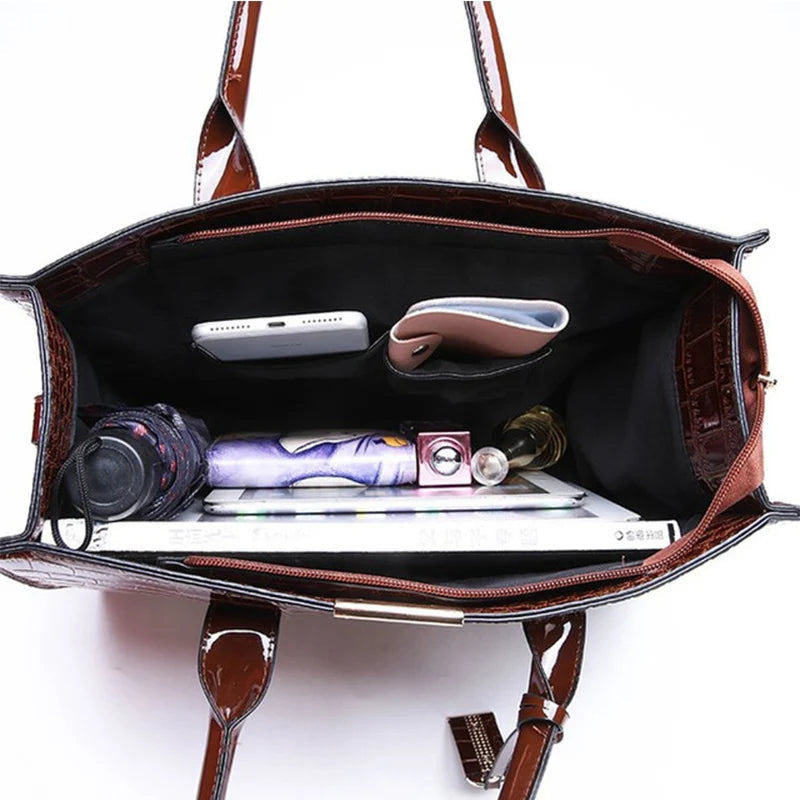 Anneliese – Leather Handbag with Adjustable Shoulder Strap and Structured Design