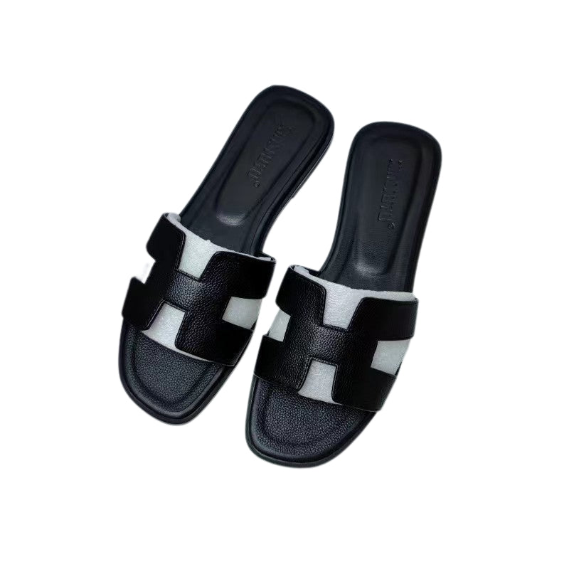 Clara – Flat Slip-On Slippers with Cutout Details