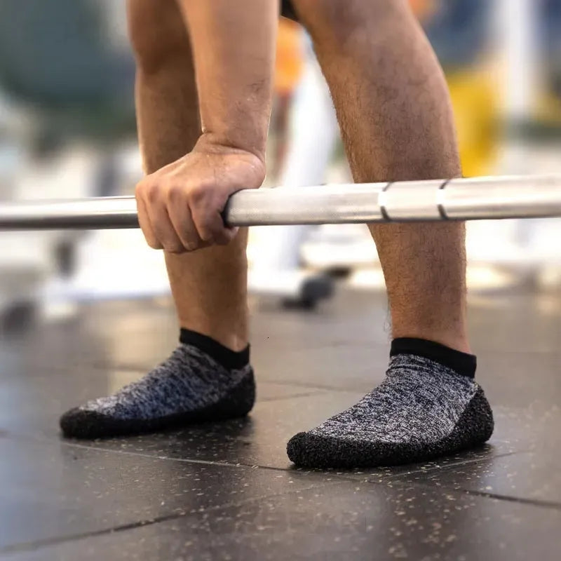 StrideForm – Sustainable Sockshoe Hybrid with Close Fitting and Breathable Design