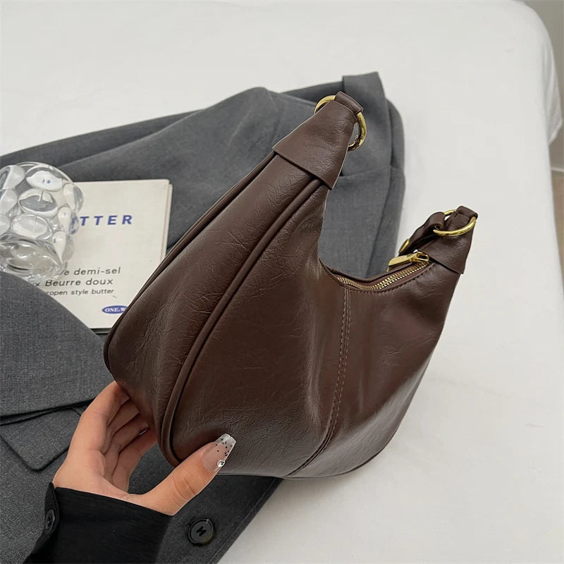 Elowen - Leather Handbag with Zipper Closure and Adjustable Shoulder Strap