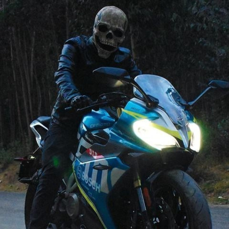 SkullMask – Full Latex Costume Mask with Glowing Eyes for Seasonal Use