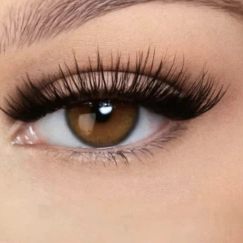 Amara – Handmade 3D Magnetic Lash Set with Voluminous Black Lashes and Magnetic Tweezers