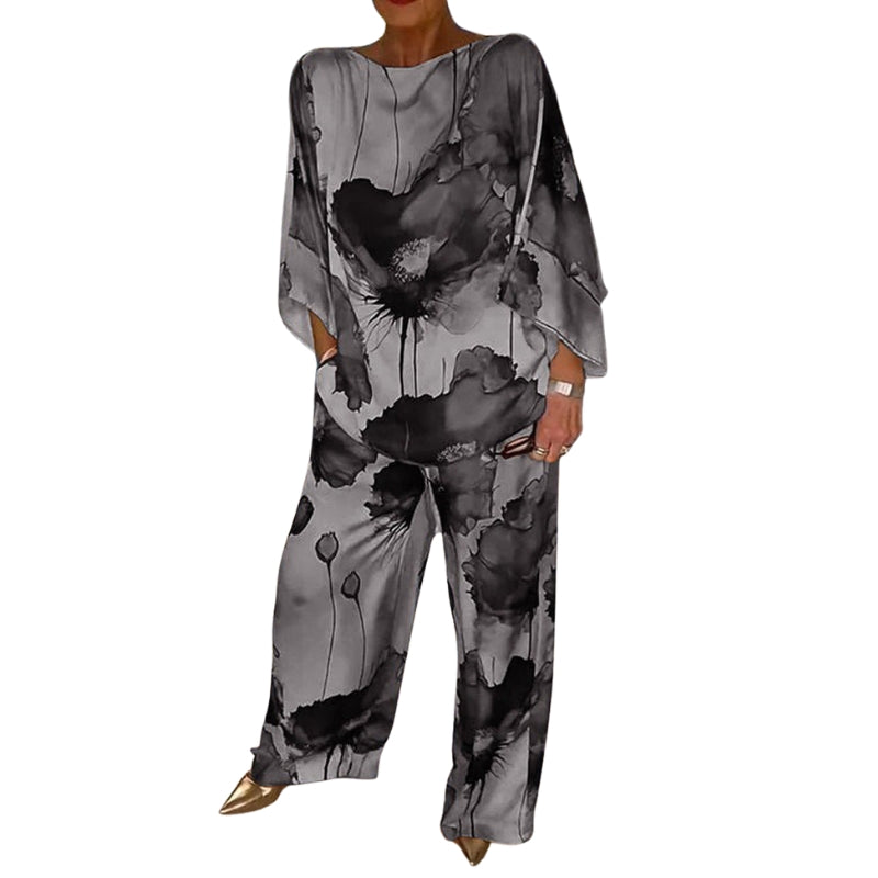 Alina – Two-Piece Satin Set with Round Neck and Floral Print