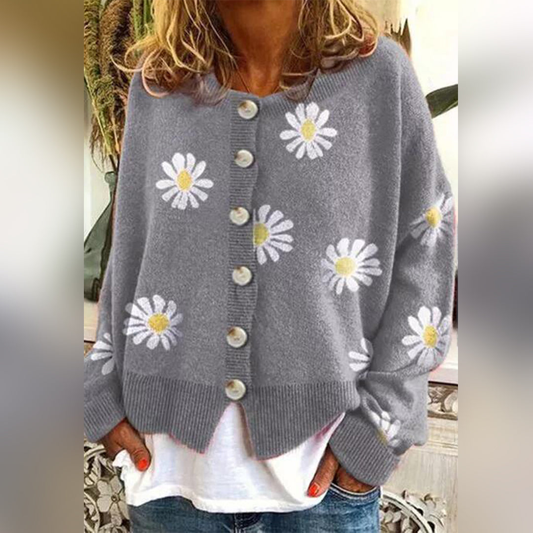 Ava – Knitted Cardigan With Floral Pattern and Button Fastening