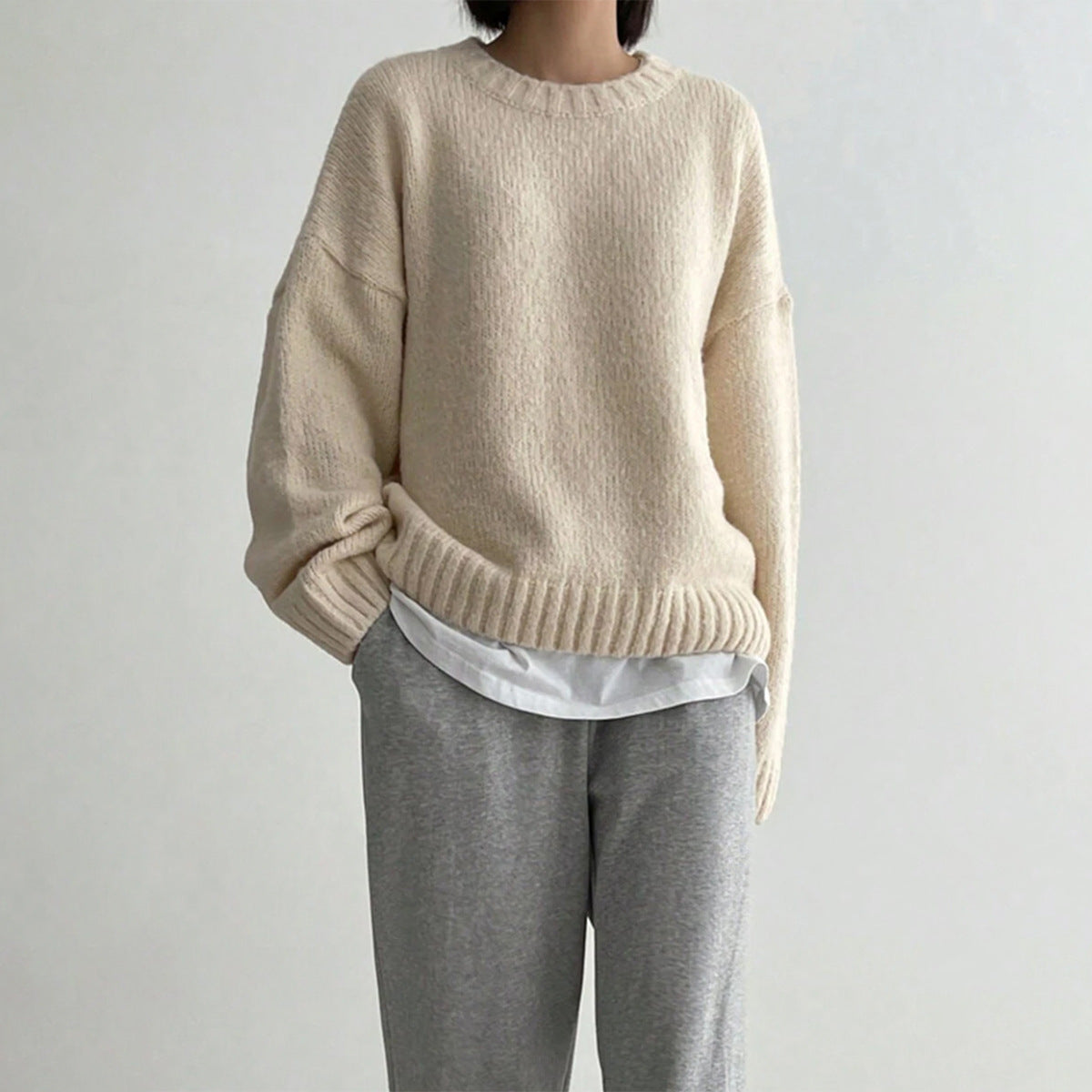 Almira – Oversized Knit Jumper With Crew Neck and Ribbed Trim