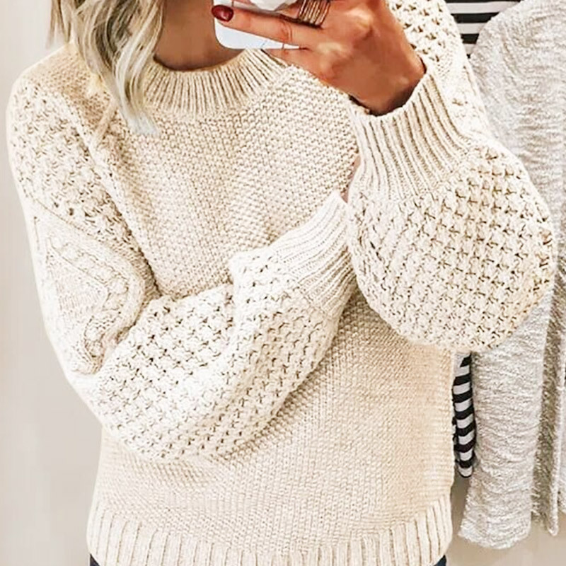 Mia – Knitted Sweater With Long Sleeves and Relaxed Fit