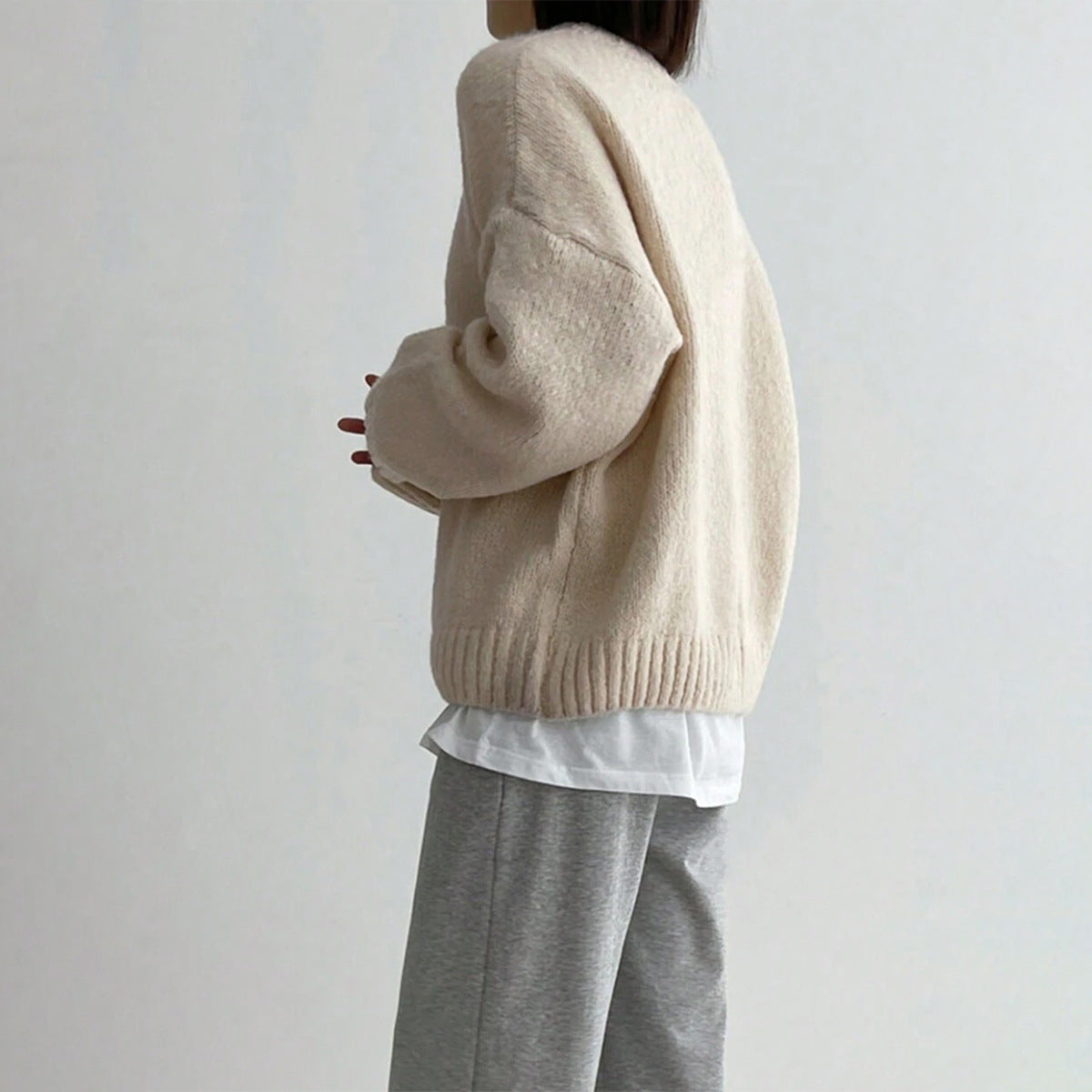 Almira – Oversized Knit Jumper With Crew Neck and Ribbed Trim