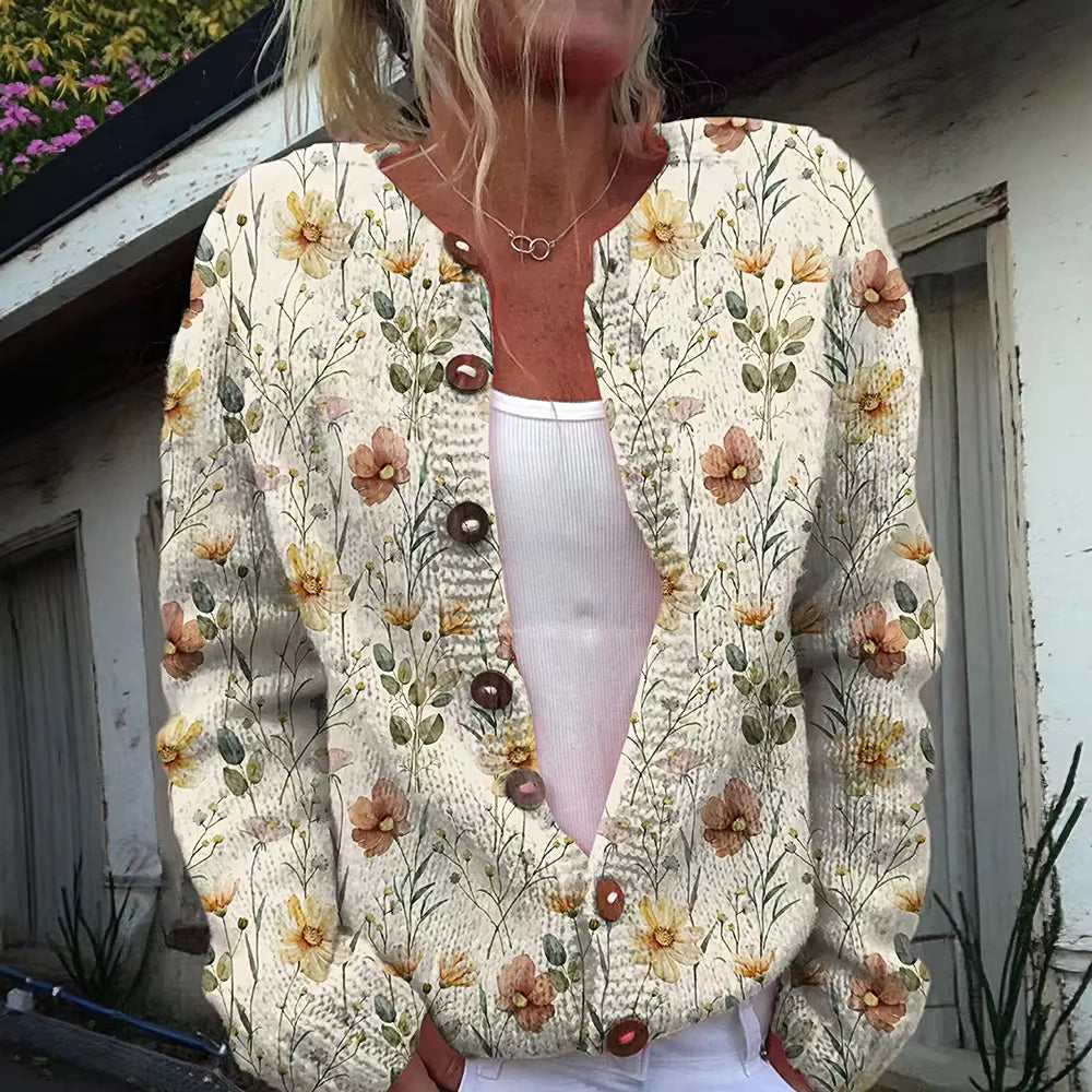 Hannah – Knitted Cardigan With Floral Pattern and Round Neckline
