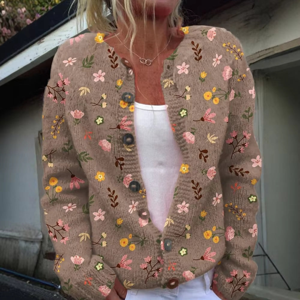 Hannah – Knitted Cardigan With Floral Pattern and Round Neckline