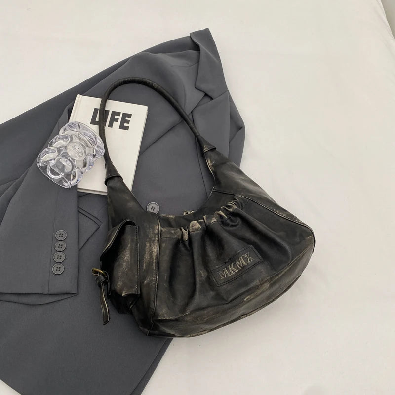 Sienna – Hobo style handbag with zipper
