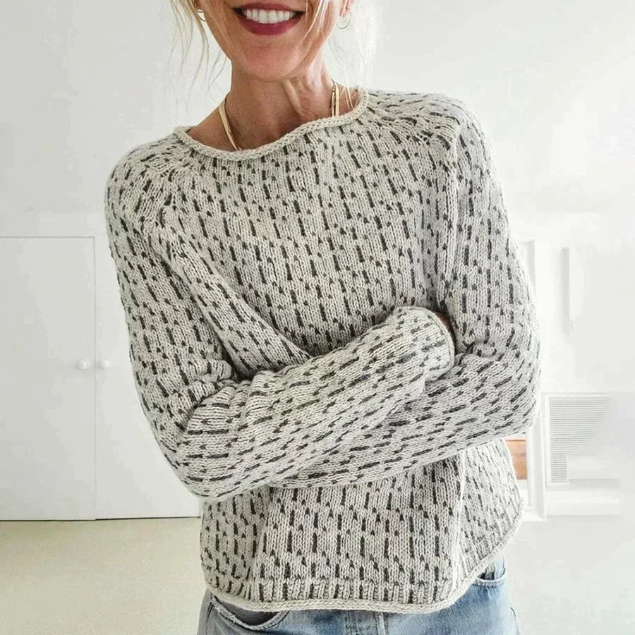 Lena – Knitted Sweater With Grey Color and Long Sleeves