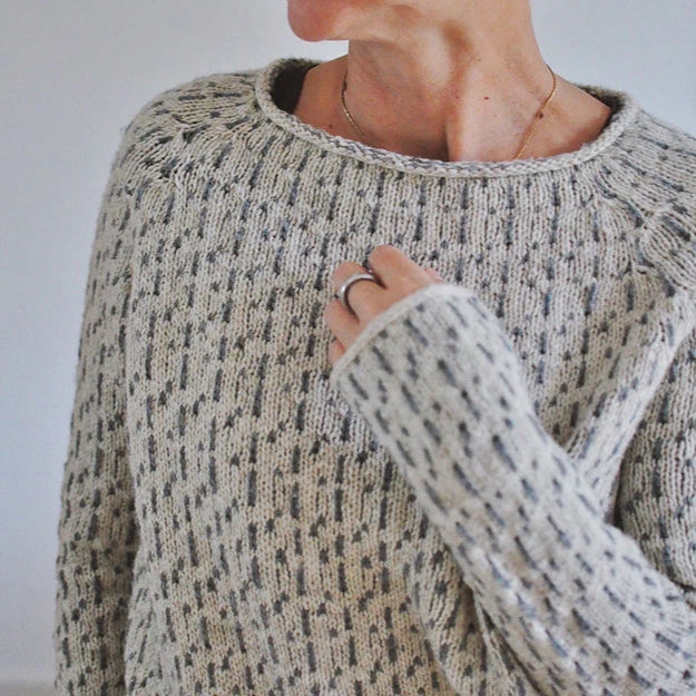 Lena – Knitted Sweater With Grey Color and Long Sleeves