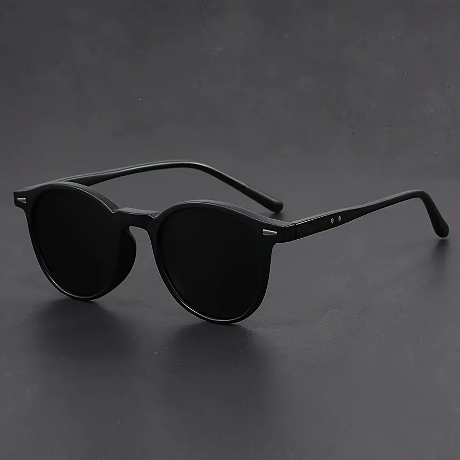 Adriano – Sunglasses With Round Polycarbonate Frame and Tortoiseshell Design
