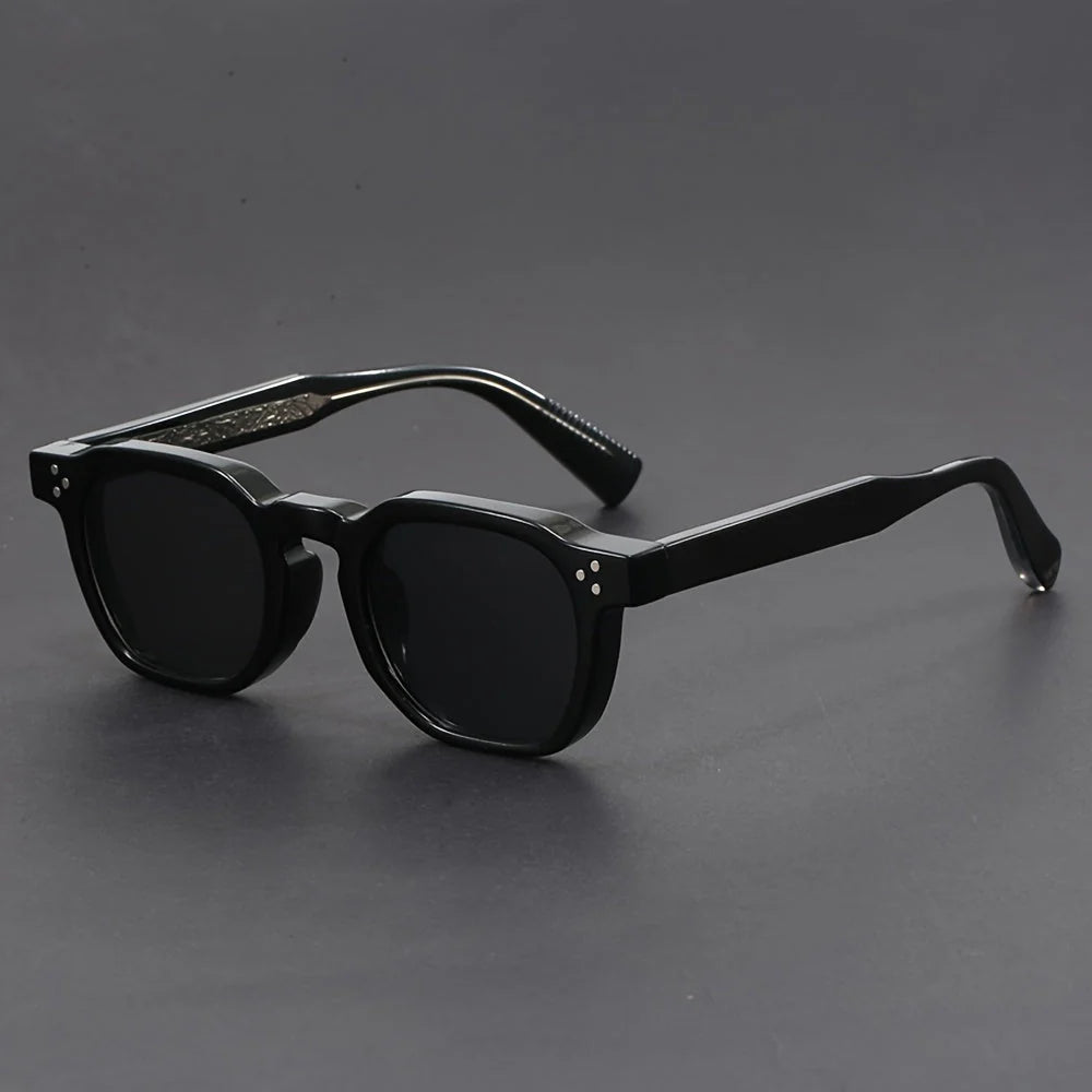 Alaric – Sunglasses With Polygonal Polycarbonate Frame and Lenses