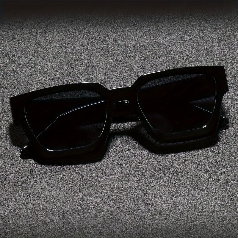Silvano – Glasses With Square Polycarbonate Frame and Lenses