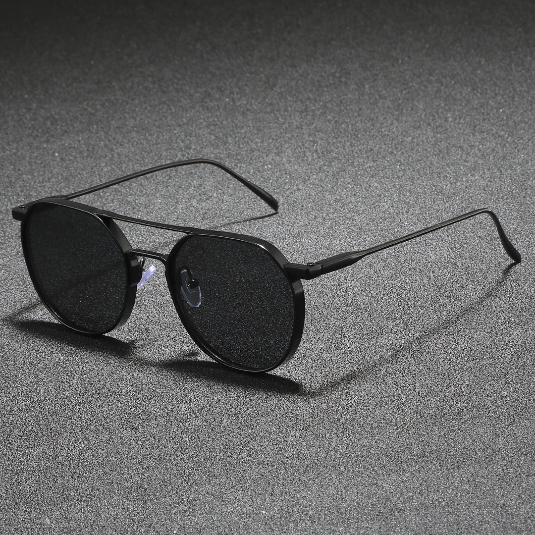 Felix – Round Metal Sunglasses With UV400 Lenses