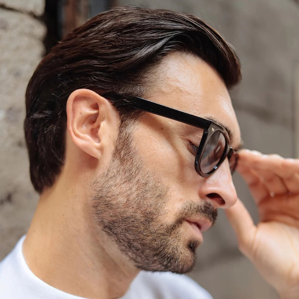 Victor – Glasses With Black Round Frame And AC Lenses