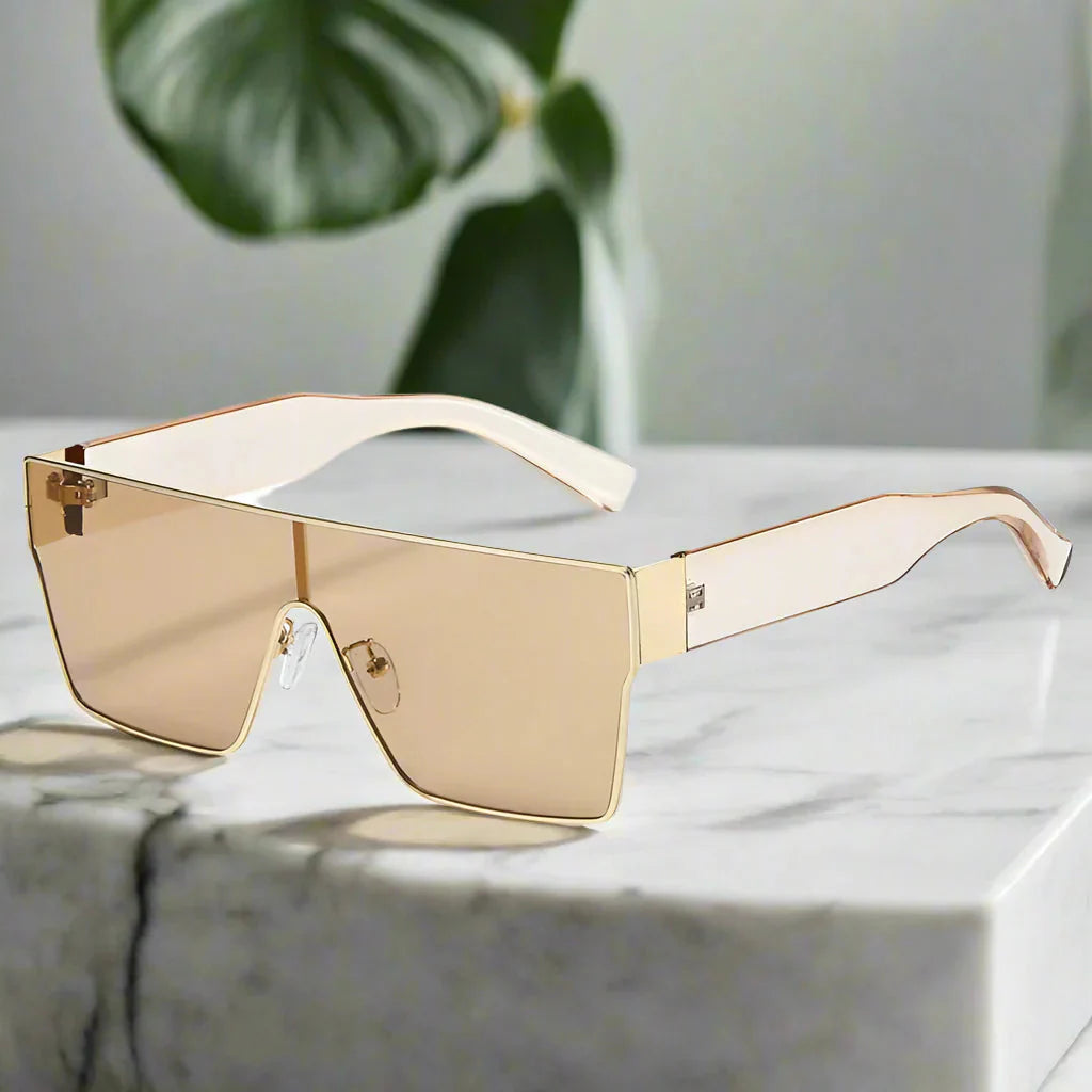 Magnus – Oversized Shield Sunglasses With UV400 Scratch-Resistant Lenses