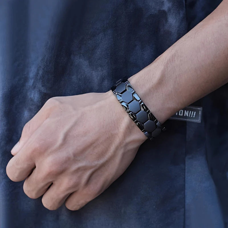 Darius – Bracelet With Titanium Steel and Adjustable Link Closure