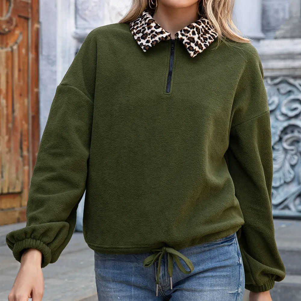 Veloria – Fleece Pullover Sweatshirt With Faux Fur Collar