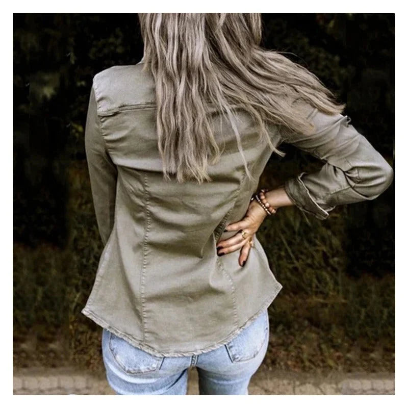 Serena – Denim Jacket With Button Front and Pocket Design