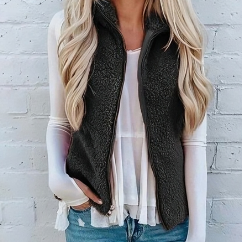 Ivy – Zip Waistcoat With Pockets and Simple Cut